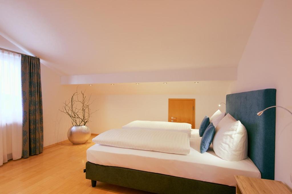 Hotel Seeblick & Ferienwohnung Bad Endorf Luaran gambar