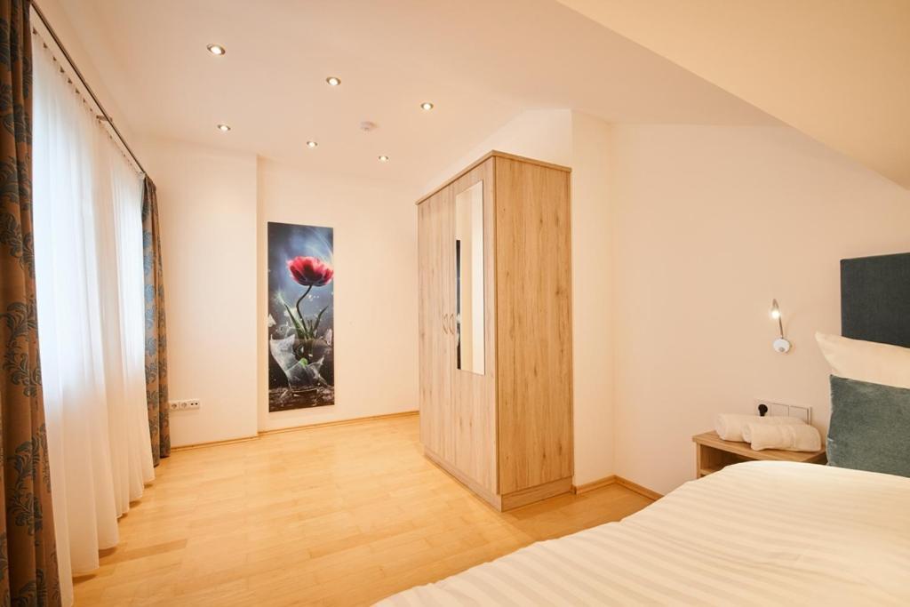 Hotel Seeblick & Ferienwohnung Bad Endorf Luaran gambar